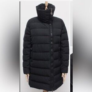 Moncler Women's Black Puffer down Jacket